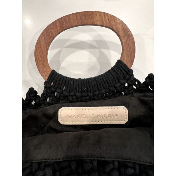 Danielle Nicole NWT Macrame Crossbody Bag in Black - Picture 2 of 4
